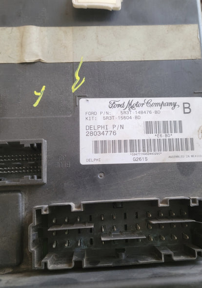 Caja de fusibles para ford mustang 2005 4.0